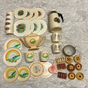 Vintage Chilton Kids play tea set/food